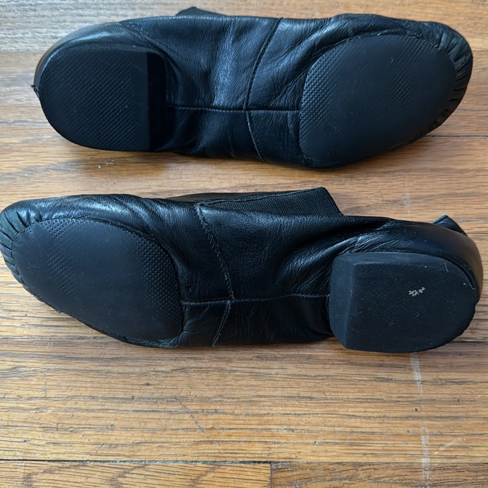 💃🏻Capezio black leather jazz shoes. Size 7M. - Picture 4 of 8
